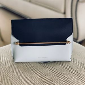 STRATHBERRY EAST/WEST STYLIST